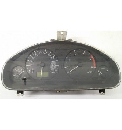Cuadro instrumentos Mitsubishi Carisma 2.0