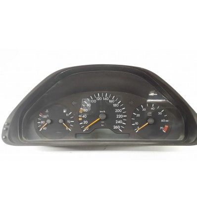 Cuadro instrumentos Mercedes Clase E320