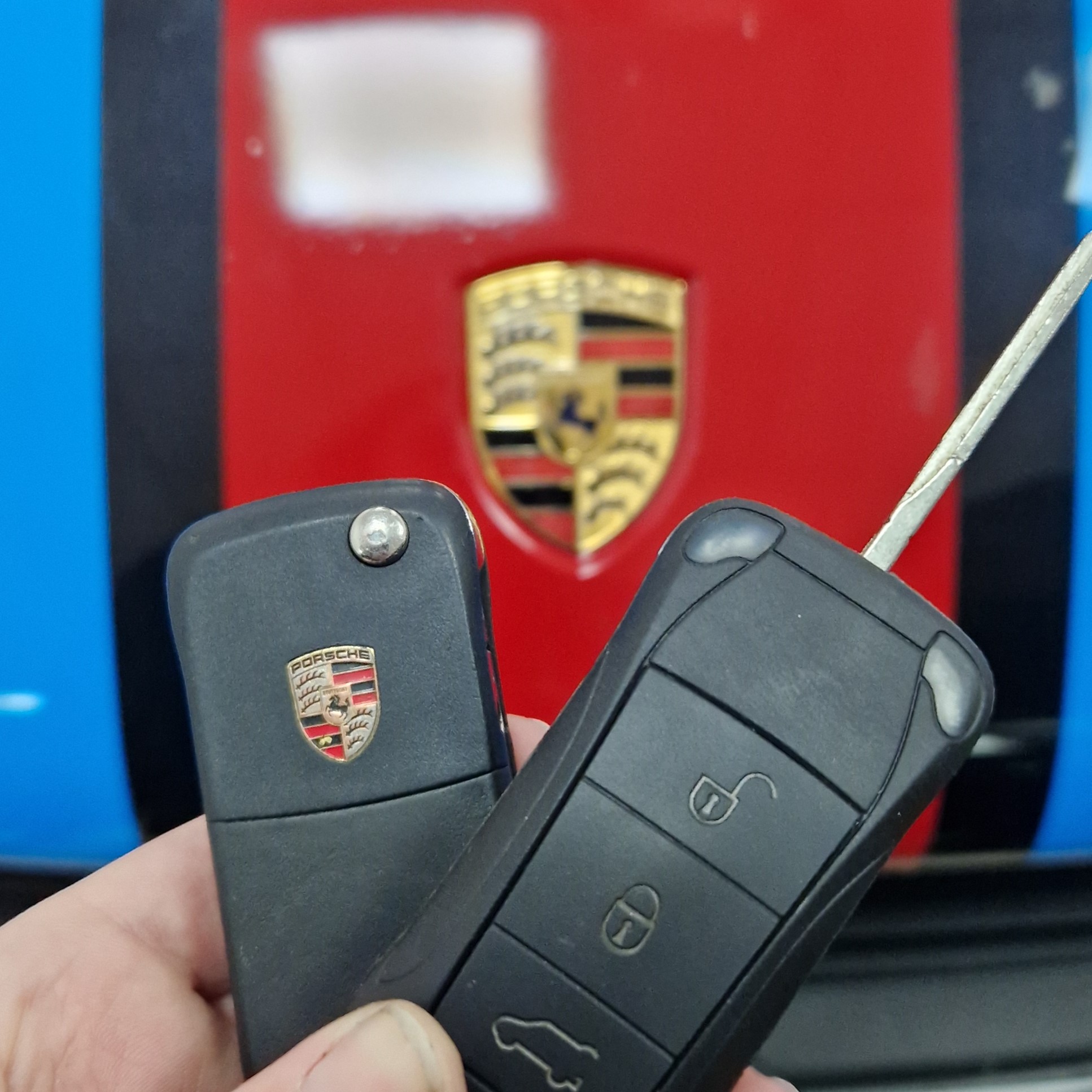 Duplicado copia llave mando coche porsche cayenne 2018