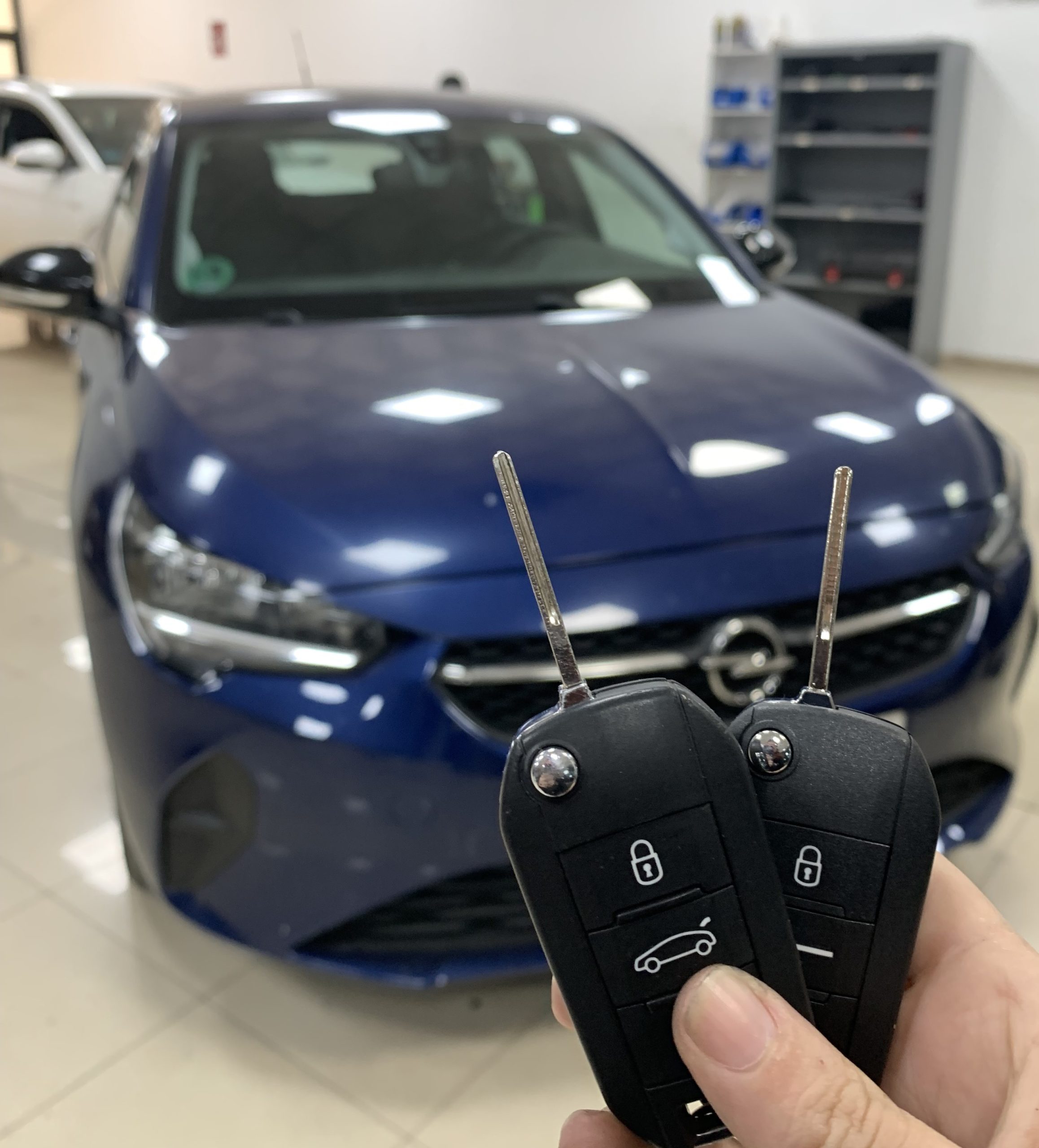 Duplicado copia llave mando coche opel corsa f