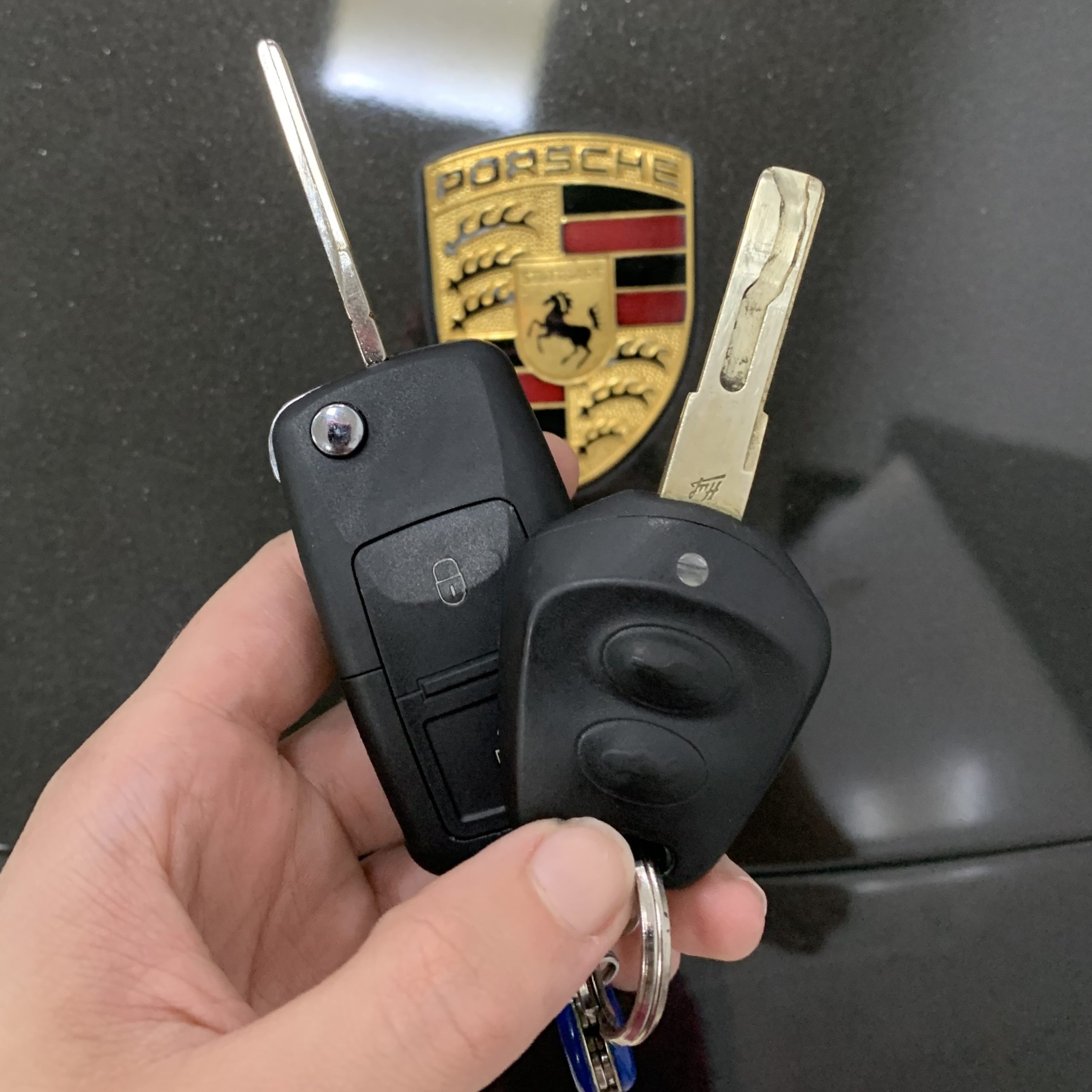 duplicado copia llave mando coche porsche boxster problema mal cierre cerradura centralizado